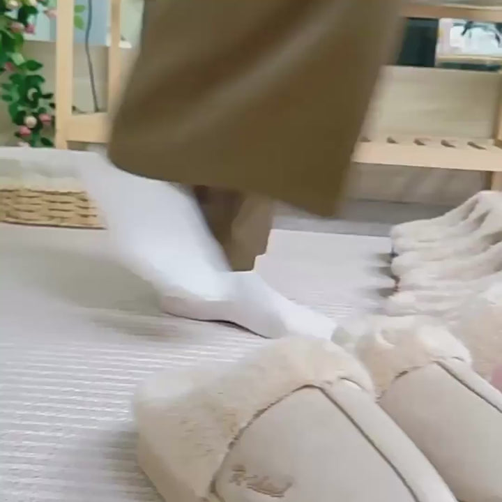 🍂Cosy Fluffy Slippers – Der Wintertrend 2025 ist da!